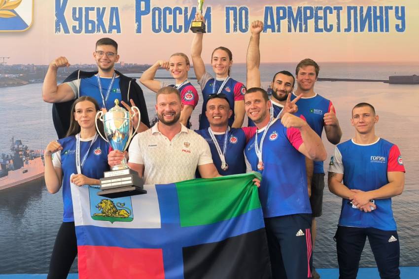 Студенты и выпускники НИУ «БелГУ» отличились на Кубке России по армрестлингу 